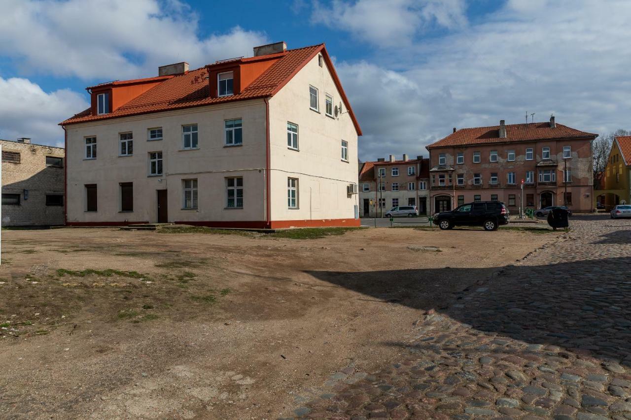 Compact Apartment Near Food Market In The Oldtown Plus Free Parking クライペダ エクステリア 写真