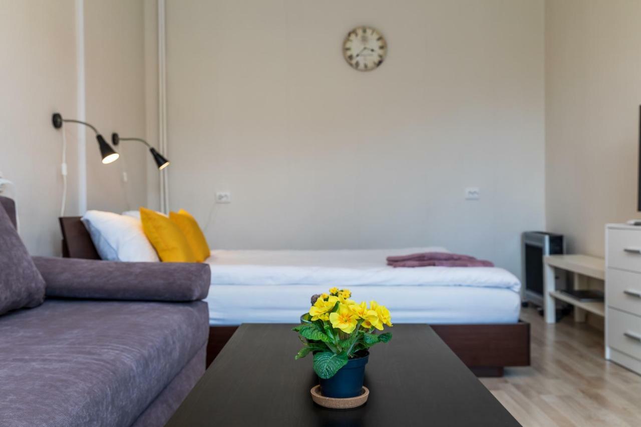 Compact Apartment Near Food Market In The Oldtown Plus Free Parking クライペダ エクステリア 写真